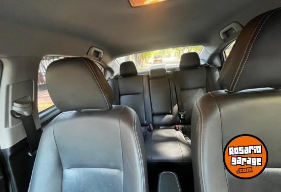 Autos - Toyota Yaris 2021 Nafta 101000Km - En Venta