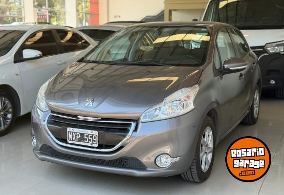 Autos - Peugeot 208 2013 Nafta 126000Km - En Venta