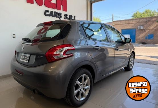 Autos - Peugeot 208 2013 Nafta 126000Km - En Venta