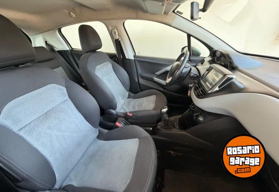 Autos - Peugeot 208 2013 Nafta 126000Km - En Venta