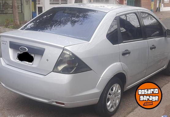 Autos - Ford Fiesta Max 2010 GNC 275000Km - En Venta