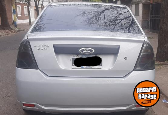 Autos - Ford Fiesta Max 2010 GNC 275000Km - En Venta