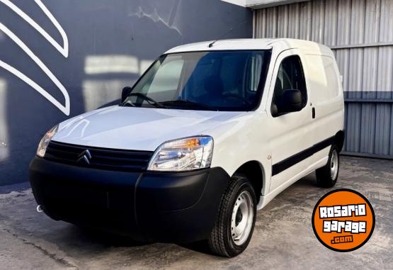 Utilitarios - Citroen BERLINGO FURGON HDI 2025 Diesel 0Km - En Venta