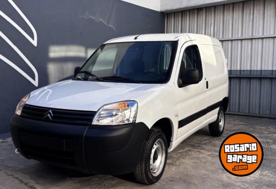 Utilitarios - Citroen BERLINGO FURGON HDI 2025 Diesel 0Km - En Venta