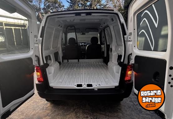 Utilitarios - Citroen BERLINGO FURGON HDI 2025 Diesel 0Km - En Venta