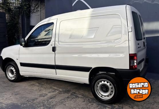 Utilitarios - Citroen BERLINGO FURGON HDI 2025 Diesel 0Km - En Venta
