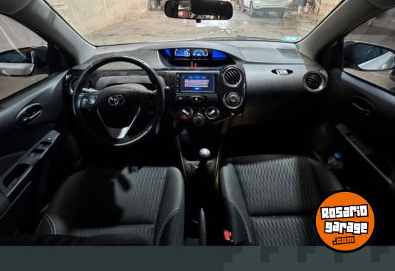 Autos - Toyota Etios xls 2020 Nafta 116000Km - En Venta