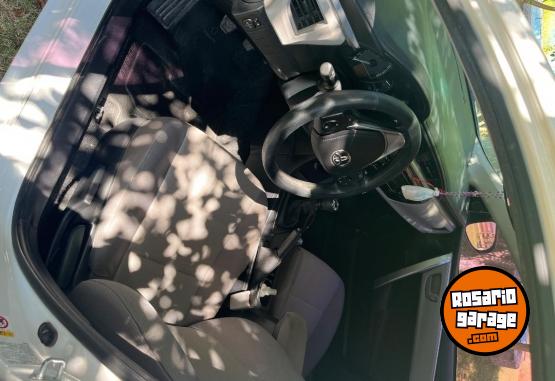 Autos - Toyota Corolla xli 2016 Nafta 99400Km - En Venta