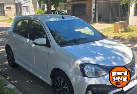 Autos - Toyota Etios 2022 Nafta 120000Km - En Venta