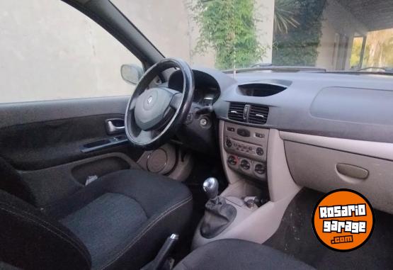 Autos - Renault symbol 2011 Nafta 203000Km - En Venta