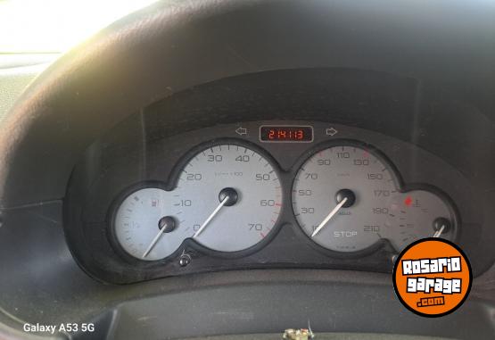 Utilitarios - Peugeot partner furgon 2011 Diesel 214113Km - En Venta