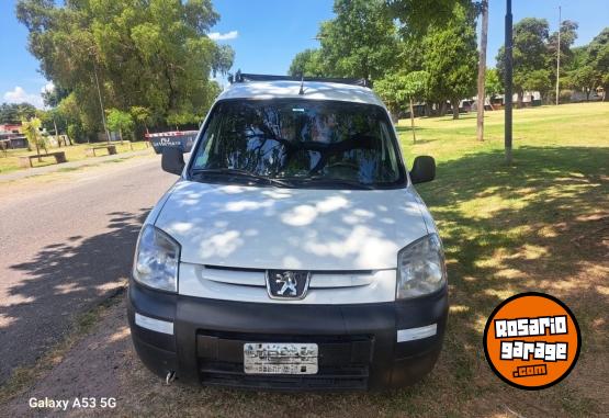 Utilitarios - Peugeot partner furgon 2011 Diesel 214113Km - En Venta