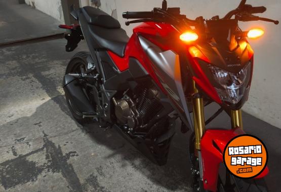 Motos - Honda Twister CB 300 2024 Nafta 2500Km - En Venta