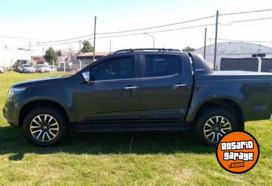 Camionetas - Chevrolet S10 High Country 2017 Diesel 134000Km - En Venta