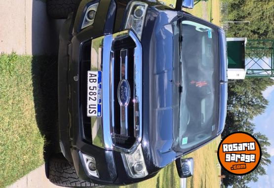 Camionetas - Ford Ranger XLT 4X2 2017 Diesel 220000Km - En Venta