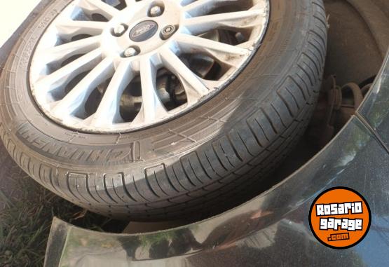 Autos - Ford Fiesta titanium 2013 Nafta 116000Km - En Venta