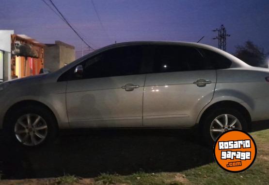 Autos - Fiat Gran Siena 2013 Nafta 236000Km - En Venta