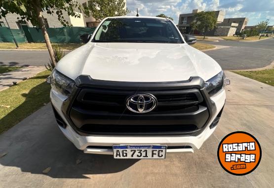 Camionetas - Toyota Hilux 2024 GNC 37800Km - En Venta