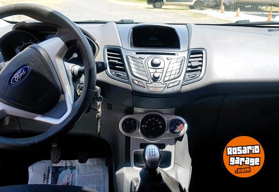 Autos - Ford FIESTA KINETIC SE PLUS 2017 Nafta 130000Km - En Venta