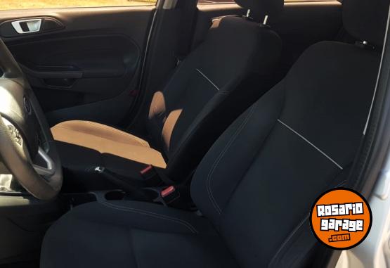 Autos - Ford FIESTA KINETIC SE PLUS 2017 Nafta 130000Km - En Venta