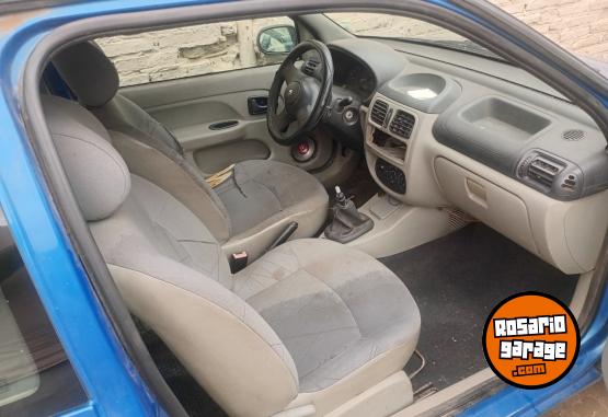 Autos - Renault Clio 2004 Nafta 200000Km - En Venta