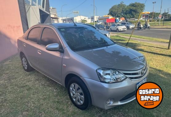 Autos - Toyota ETIOS XS 1.5 4P 2017 Nafta 110000Km - En Venta