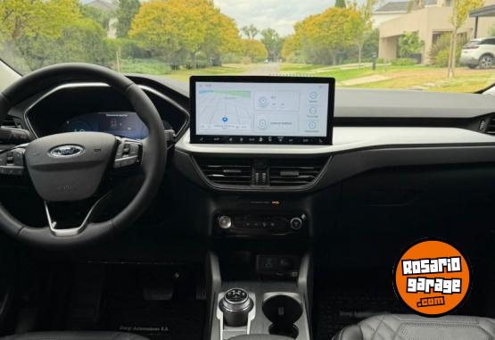 Camionetas - Ford Kuga Platinum Hibrida 2024 Nafta 18400Km - En Venta