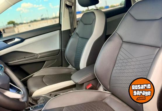 Camionetas - Volkswagen Taos Confortline TSI 2025 Nafta 6000Km - En Venta