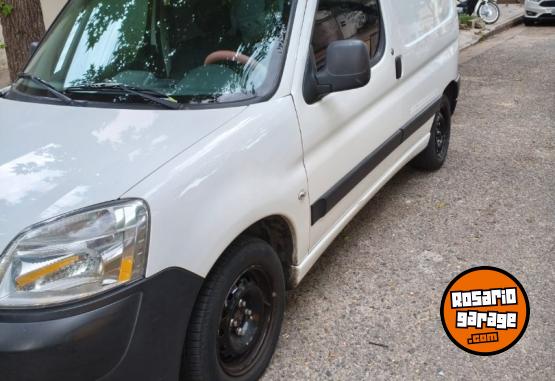 Utilitarios - Peugeot Partner 2019 GNC 162000Km - En Venta