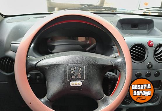 Utilitarios - Peugeot Partner 2019 GNC 162000Km - En Venta