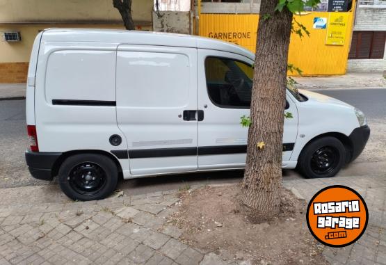 Utilitarios - Peugeot Partner 2019 GNC 162000Km - En Venta