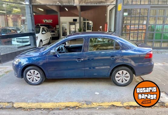 Autos - Volkswagen Voyage 2015 Nafta 122820Km - En Venta