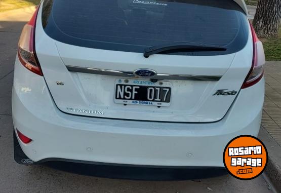 Autos - Ford Fiesta Kinetic Titanium 2014 Nafta 130000Km - En Venta