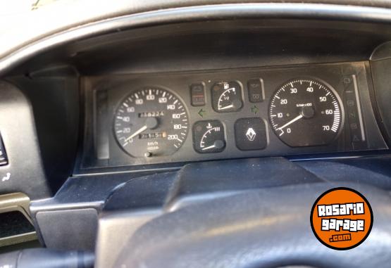 Autos - Renault R 19 RN 1996 Nafta 218000Km - En Venta