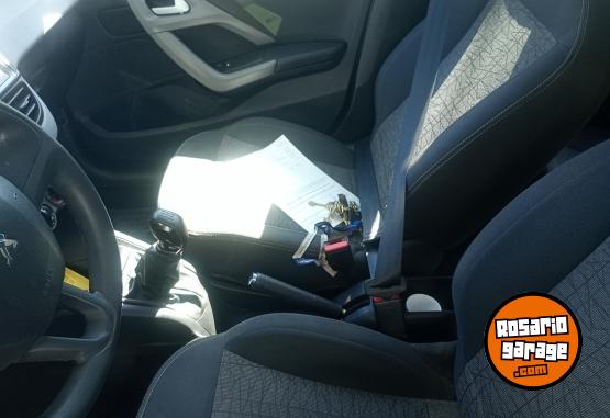 Autos - Peugeot 208 2019 Nafta 100000Km - En Venta