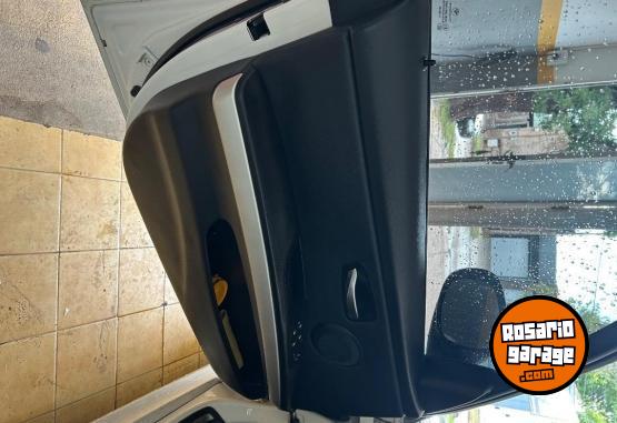 Autos - Bmw 325i 2011 Nafta 142000Km - En Venta