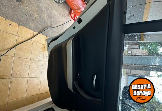 Autos - Bmw 325i 2011 Nafta 142000Km - En Venta