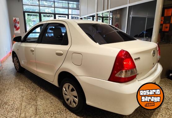 Autos - Toyota Etios 2018 Nafta 151000Km - En Venta