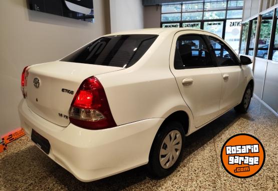 Autos - Toyota Etios 2018 Nafta 151000Km - En Venta
