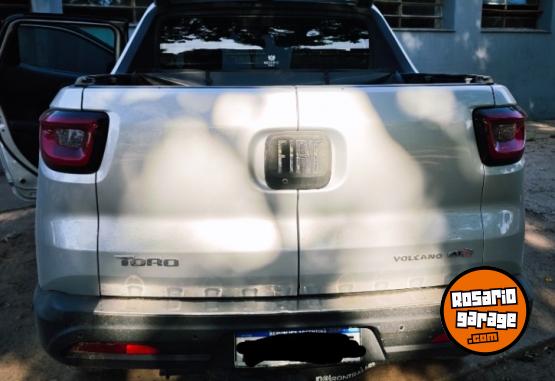 Utilitarios - Fiat Toro Vulcano AT9 4x4 2.0 2017 Diesel 160000Km - En Venta