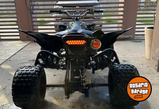 Cuatris y UTVs - Yamaha YFZ 450r Limited 2014  50Km - En Venta