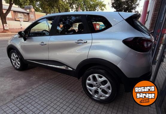 Camionetas - Renault Captur 2.0 16v ZEN 2018 Nafta 105000Km - En Venta
