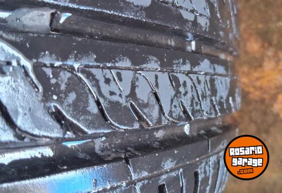 Accesorios para Autos - llanta de aleaci�n Ford Fiesta Kinetic con cubierta nueva. - En Venta