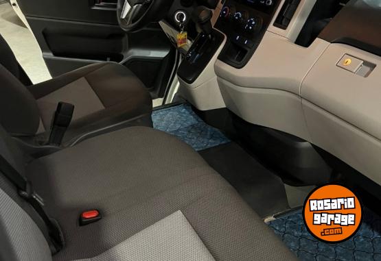 Utilitarios - Toyota Hiace 2021 Diesel 119000Km - En Venta