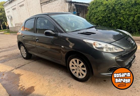 Autos - Peugeot 207 2010 Nafta 180Km - En Venta