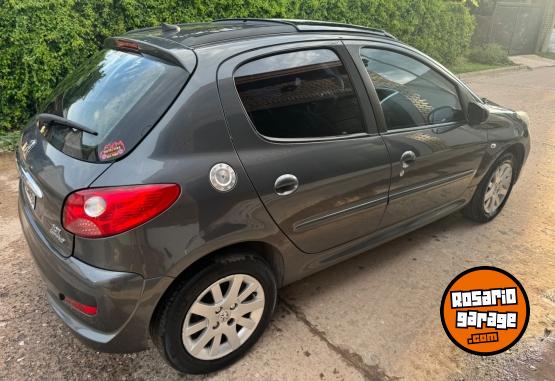 Autos - Peugeot 207 2010 Nafta 180Km - En Venta