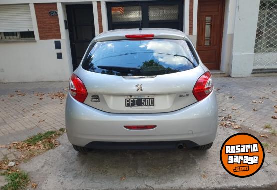 Autos - Peugeot 208 allure 2015 Nafta 42800Km - En Venta