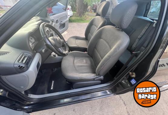 Autos - Renault clio yahoo 2006 Nafta 183000Km - En Venta