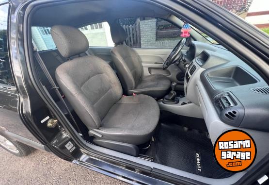 Autos - Renault clio yahoo 2006 Nafta 183000Km - En Venta