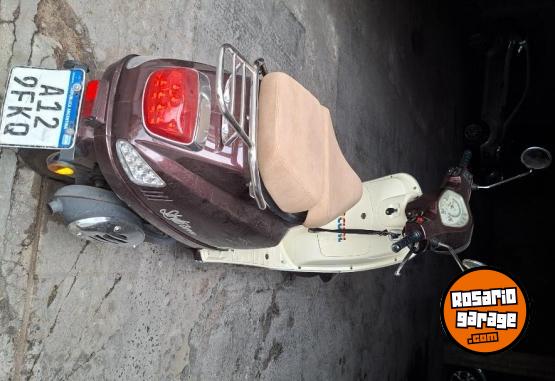 Motos - Motomel Strato 2021 Nafta 11500Km - En Venta